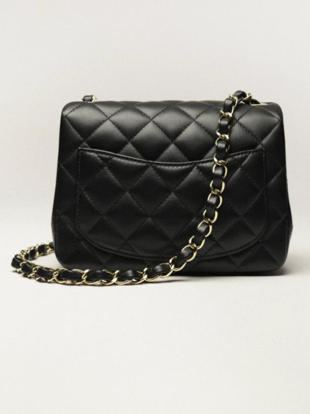 Valen Crest Knit Ensemble & Chain Bag Set